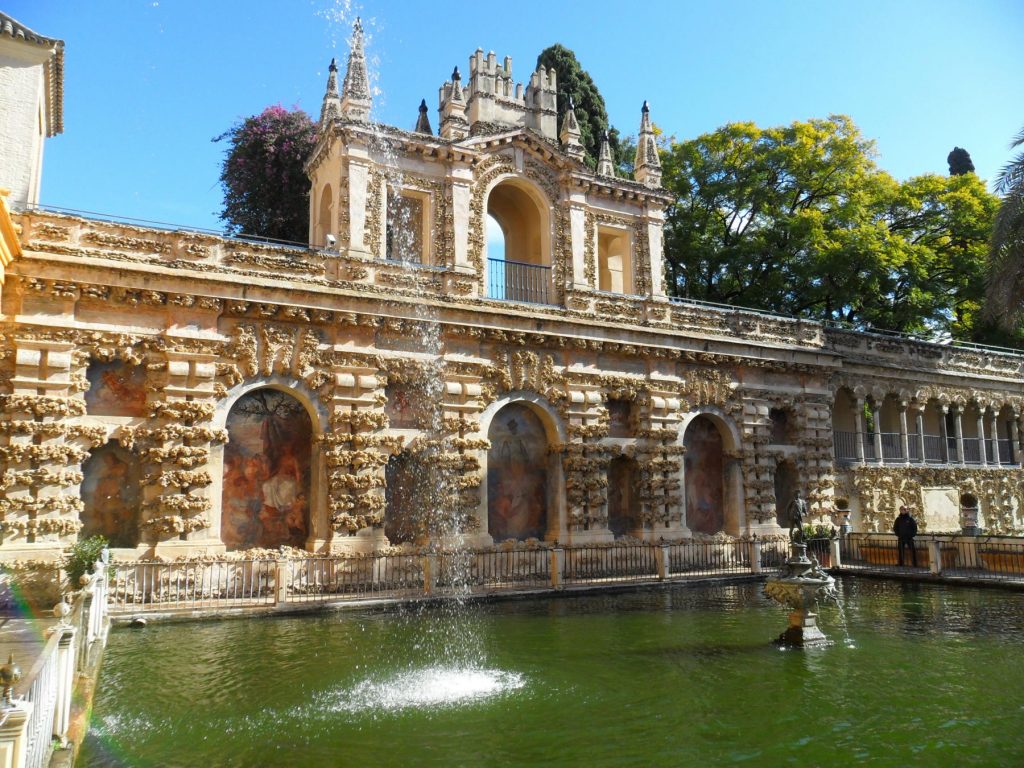 Im Garten des Alcázar in Sevilla (Andalusien)