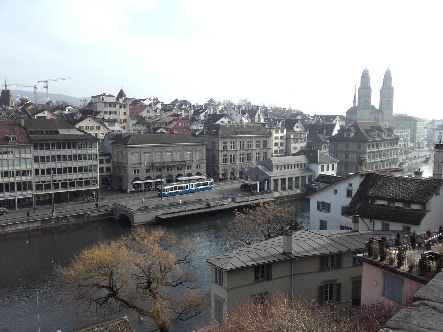 Blick auf Zürich vom Lindenhof