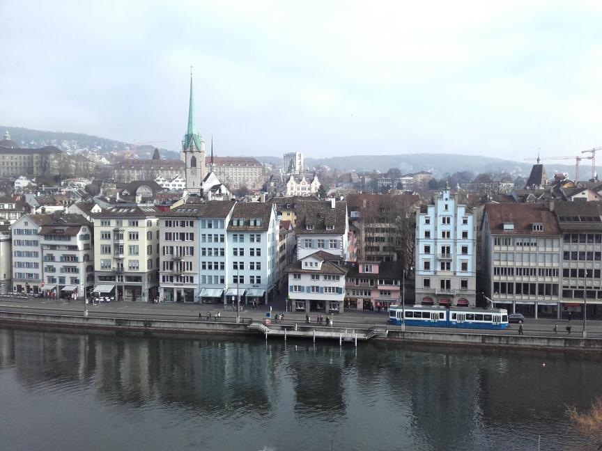 Blick auf Zürich vom Lindenhof