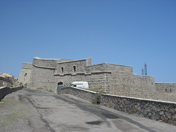 Fort-Saint-Pierre-(Théatre-de-la-Mer) 