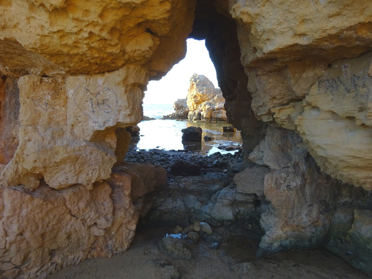 Höhle bei Agii Apostoli