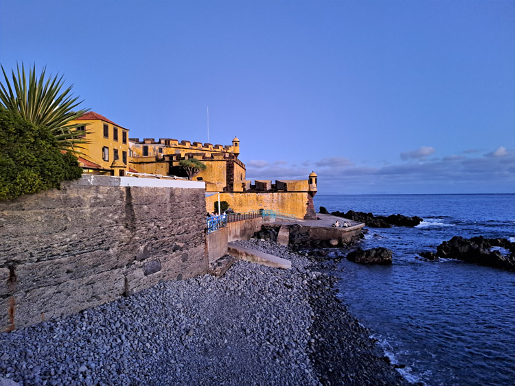 Festung (Forte de São Tiago)