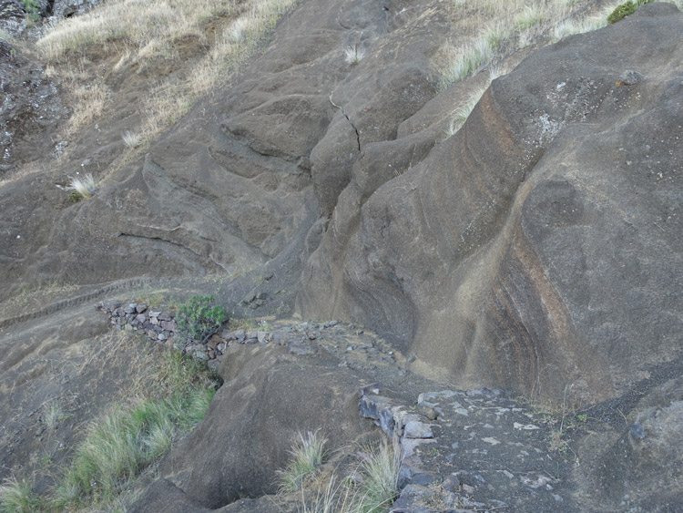Steiler Abstieg ins Agaete-Tal