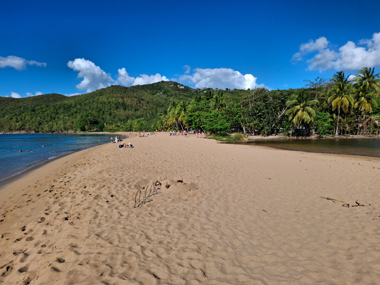 Plage de Grande Anse mit Lagune