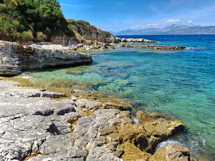 Kanoni Beach