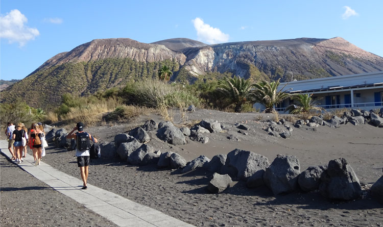 Insel Vulcano - Wanderung zum Krater
